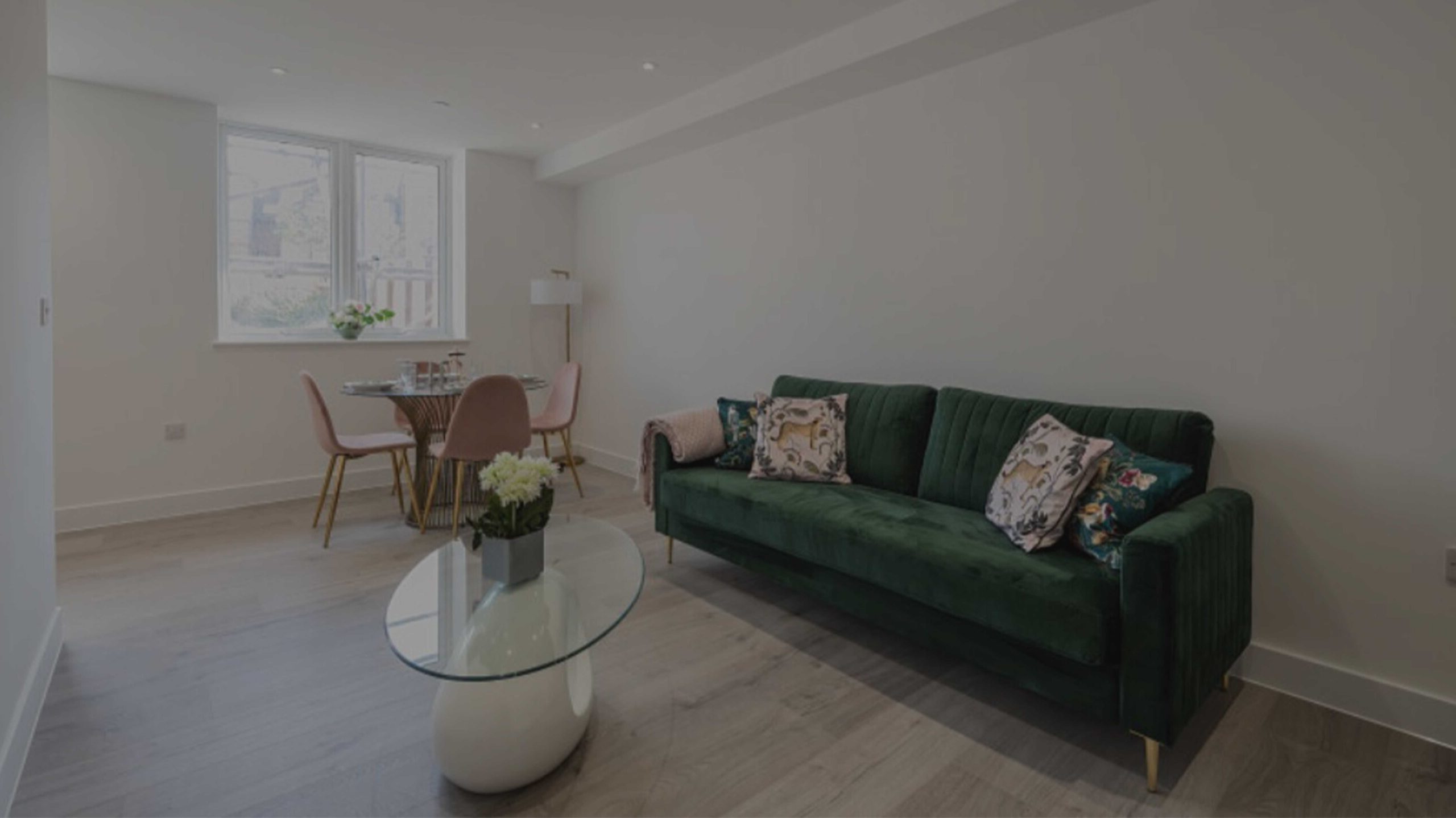 dna-uk-properties-crosspoint-house-wallington-apartment-sitting-room-dining-room